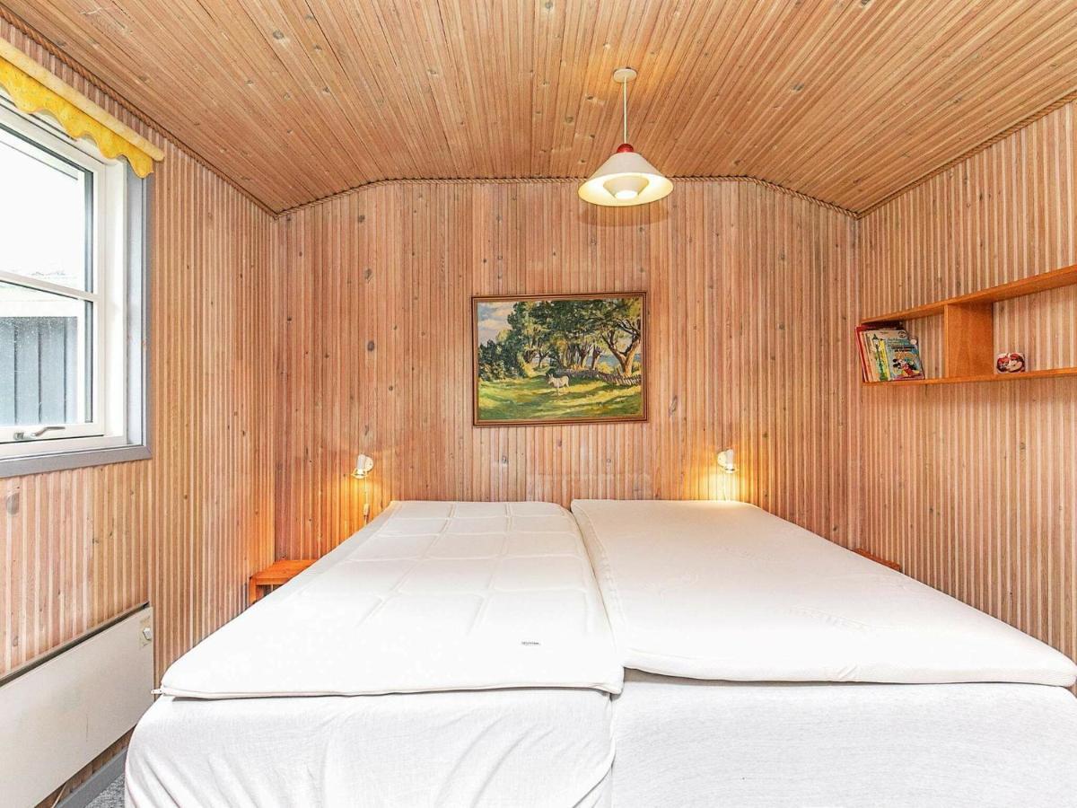 8 Person Holiday Home In Hesselager Exterior photo