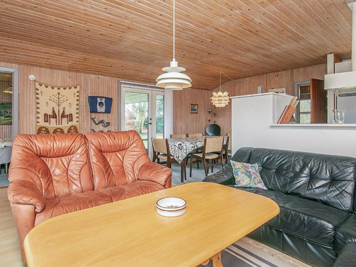 8 Person Holiday Home In Hesselager Exterior photo